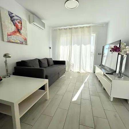 Blue Bell En Playa Paraiso Costa Adeje (Tenerife)